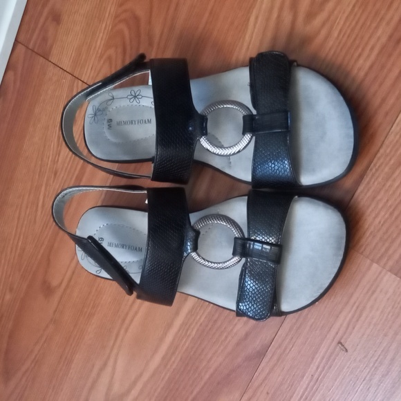 Memory Foam sandal - Picture 1 of 5